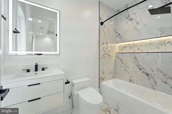 Bathroom, Interior, Marble, Marble Walls, Recessed Lighting