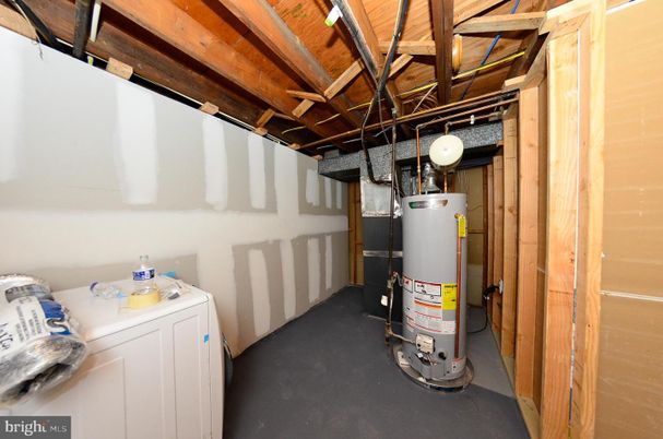 Interior, Washer, Wooden Beams, Wooden Ceilings