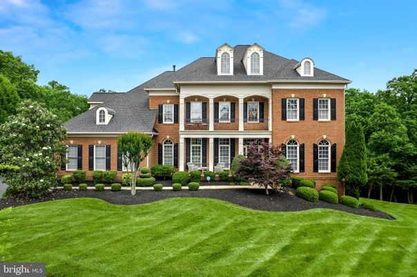 Exterior, Facade, Brick Facade, Georgian