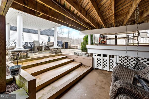 Exterior, Wooden Beams