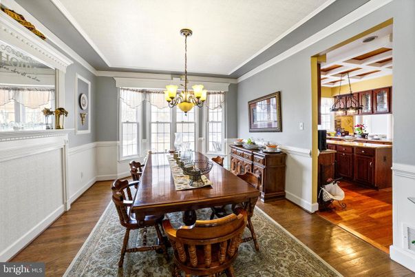 Chandelier, Dining room, Interior, Pendant Lights, Wood Texture Flooring