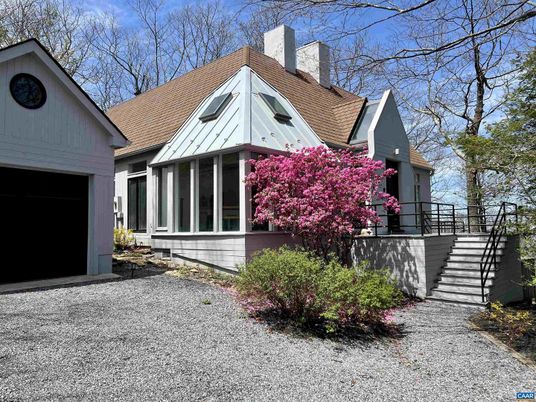 Attached, Exterior, Facade, Tudor Revival