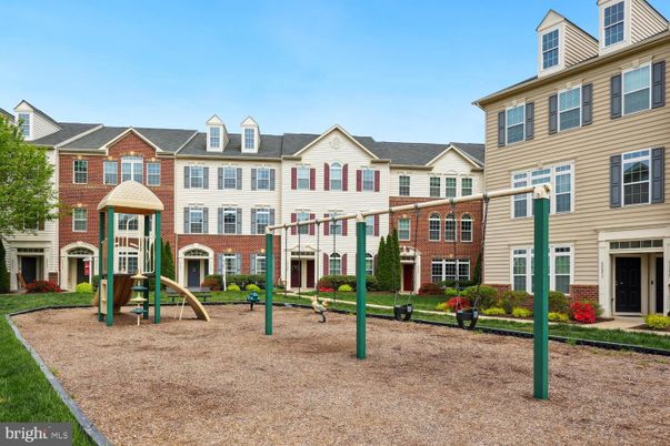 Backyard, Exterior, Facade, Brick Facade, Playground, Georgian