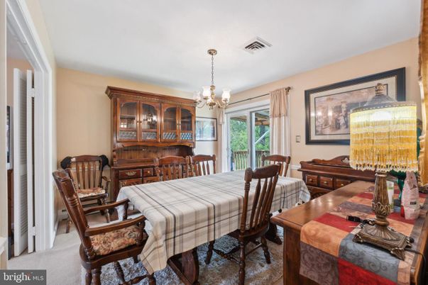 Chandelier, Dining room, Interior, Pendant Lights