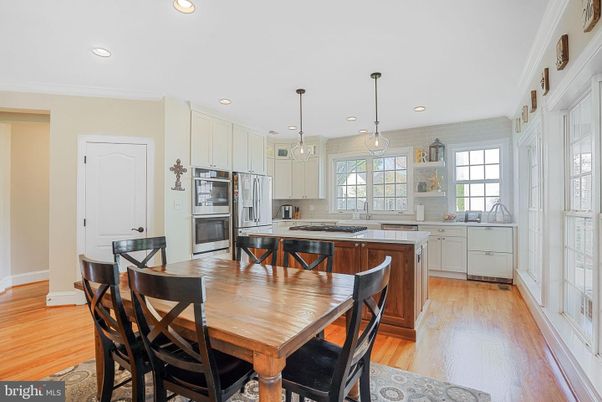Dining room, Interior, Kitchen, Pendant Lights, Recessed Lighting, Wood Texture Flooring