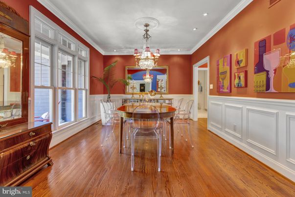 Chandelier, Dining room, Interior, Recessed Lighting, Wood Texture Flooring
