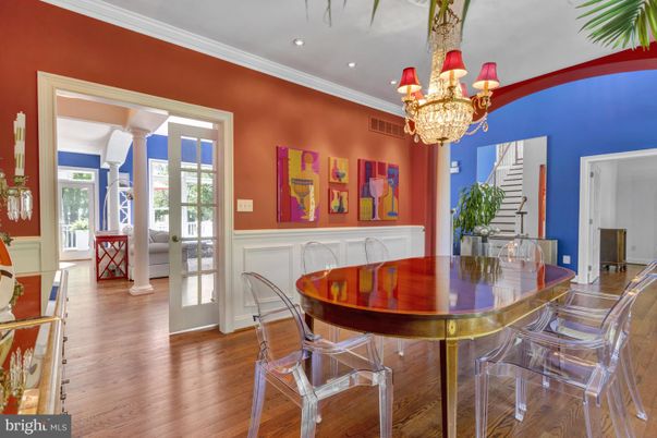 Chandelier, Dining room, Interior, Recessed Lighting, Wood Texture Flooring