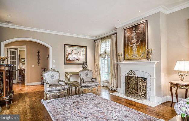 Fireplace, Interior, Recessed Lighting, Wood Texture Flooring