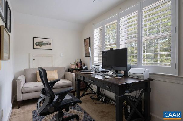 Home Office, Interior