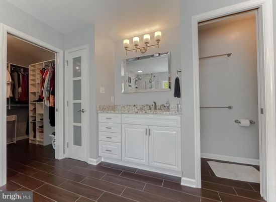 Bathroom, Interior, Walk-in Closets, Wood Texture Flooring