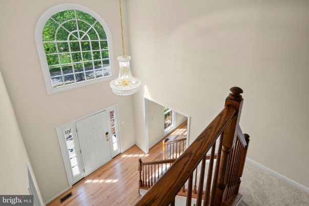 Interior, Pendant Lights, Wood Texture Flooring