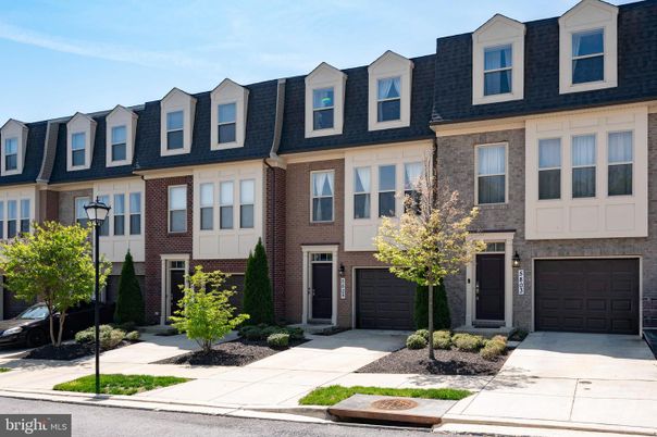 Attached, Exterior, Facade, Brick Facade, Rowhouse