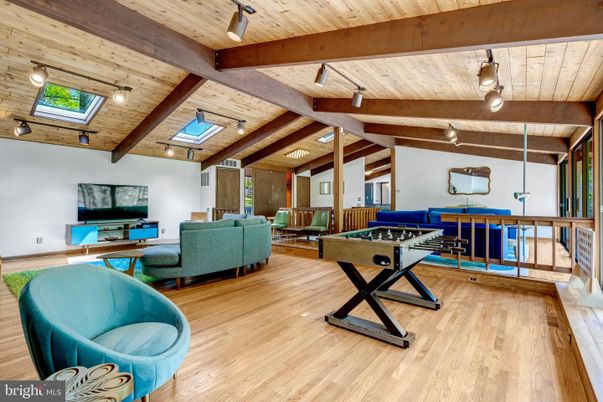 Billiard Table, Game Room, Interior, Living room, Wooden Beams, Wooden Ceilings, Wood Texture Flooring