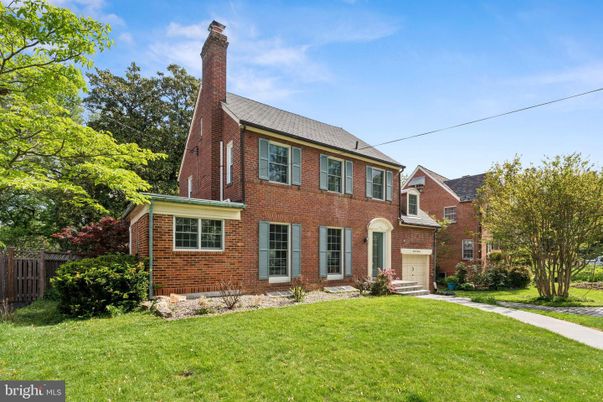 Backyard, Exterior, Facade, Brick Facade, Georgian