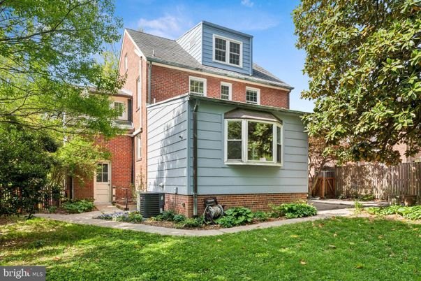 Exterior, Facade, Brick Facade, Cape Cod