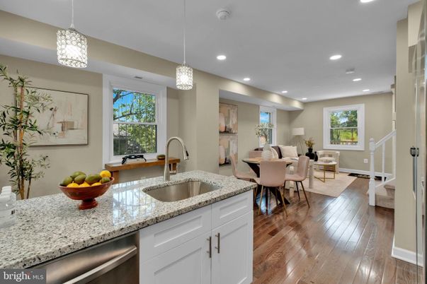 Dining room, Interior, Kitchen, Living room, Pendant Lights, Recessed Lighting, Wood Texture Flooring