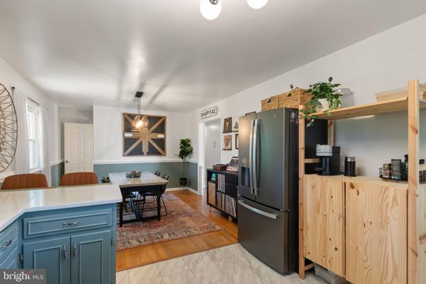 Dining room, Interior, Kitchen, Pendant Lights, Wood Texture Flooring