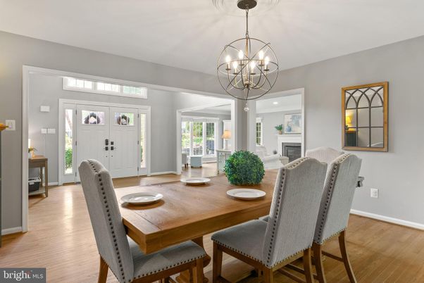 Chandelier, Dining room, Fireplace, Interior, Wood Texture Flooring