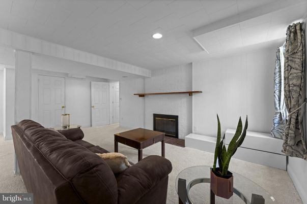 Fireplace, Interior, Living room, Recessed Lighting