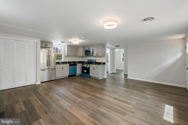 Interior, Kitchen, Stainless Steel Appliances, Wood Texture Flooring