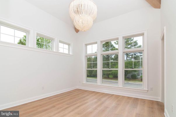 Chandelier, Empty room, Interior, Wood Texture Flooring