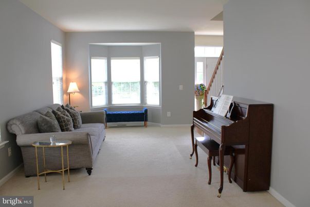 Interior, Living room, Piano