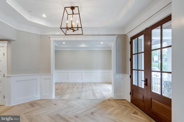 Interior, Pendant Lights, Recessed Lighting, Wood Texture Flooring