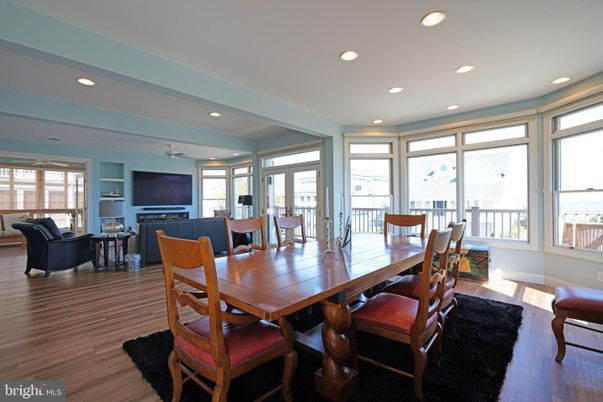 Dining room, Interior, Living room, Recessed Lighting, Wood Texture Flooring