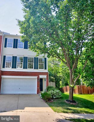 Attached, Exterior, Facade, Brick Facade, Rowhouse