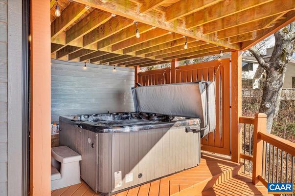 Exterior, Hot Tub