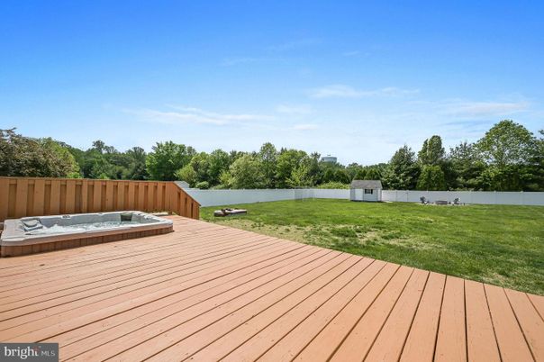 Backyard, Exterior, Hot Tub