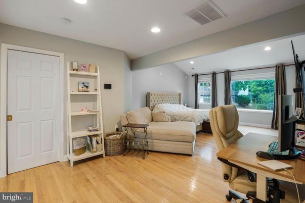 Bedroom, Home Office, Interior, Recessed Lighting, Wood Texture Flooring