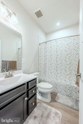 Bathroom, Interior, Recessed Lighting, Wood Texture Flooring