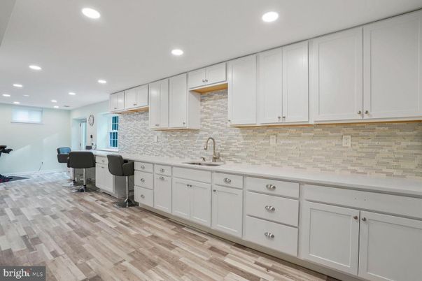Home Office, Interior, Kitchen, Recessed Lighting, Wood Texture Flooring
