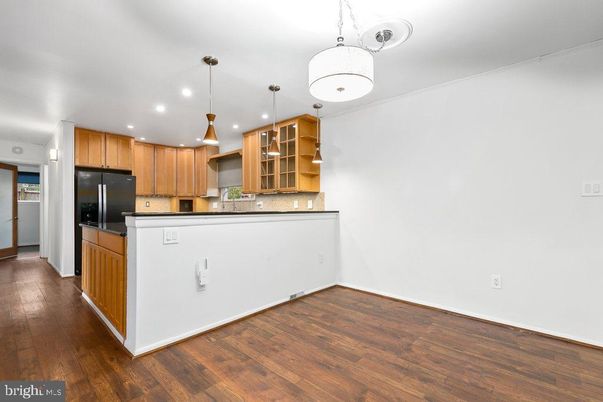 Interior, Kitchen, Pendant Lights, Recessed Lighting, Wood Texture Flooring