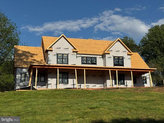 Backyard, Exterior, Facade, Farmhouse