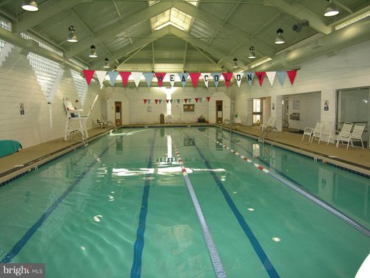 Interior, Pendant Lights, Pool