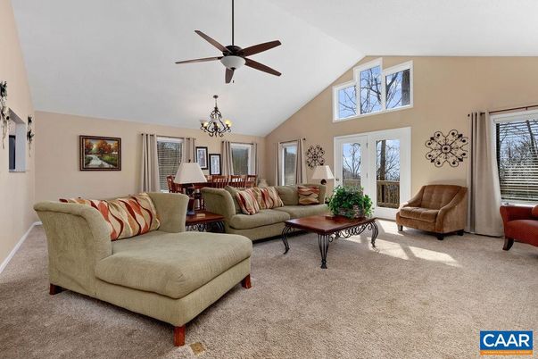 Chandelier, Dining room, Interior, Living room