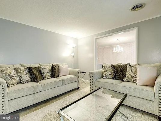 Chandelier, Interior, Living room