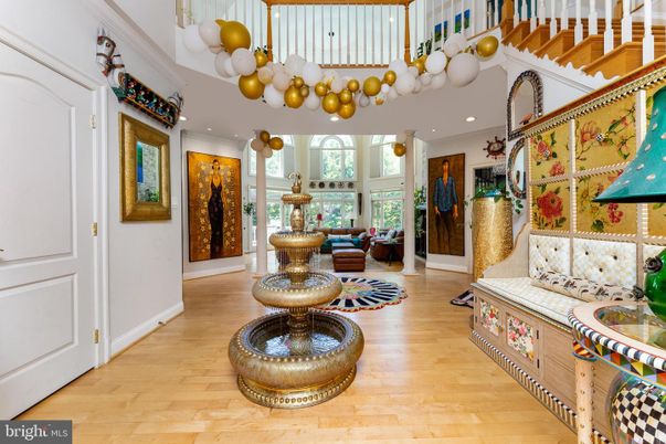 Interior, Pendant Lights, Recessed Lighting, Wood Texture Flooring