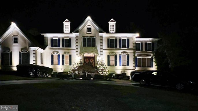 Exterior, Facade, Georgian