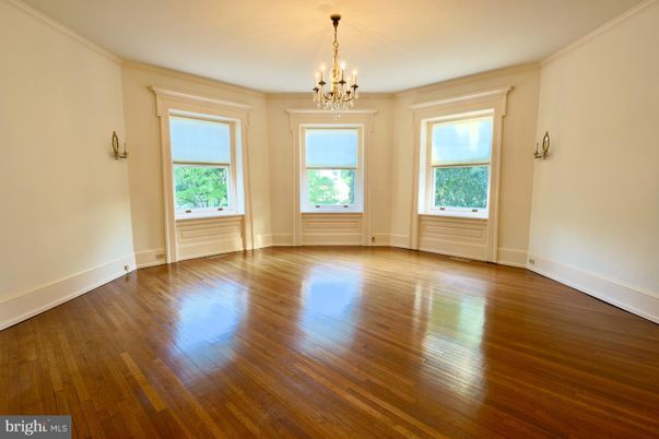 Chandelier, Empty room, Interior, Wood Texture Flooring