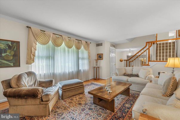 Interior, Living room, Pendant Lights, Wood Texture Flooring