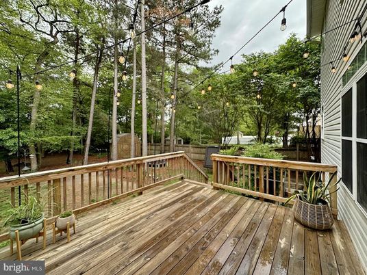 Exterior, Wood Texture Flooring