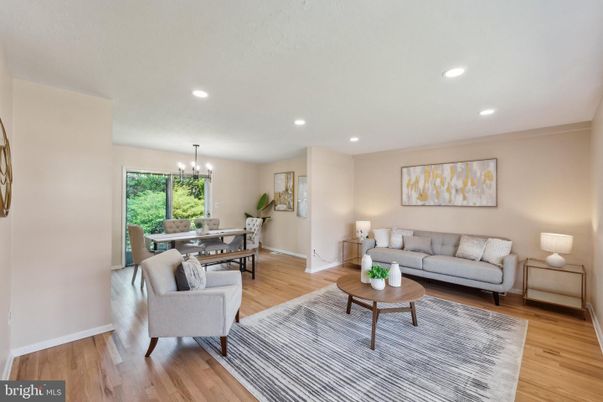 Chandelier, Dining room, Interior, Living room, Recessed Lighting, Wood Texture Flooring