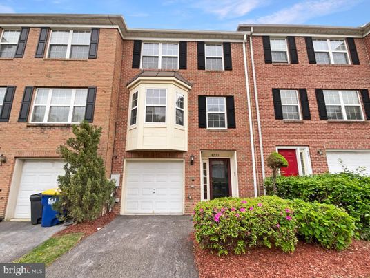 Attached, Exterior, Facade, Brick Facade, Rowhouse
