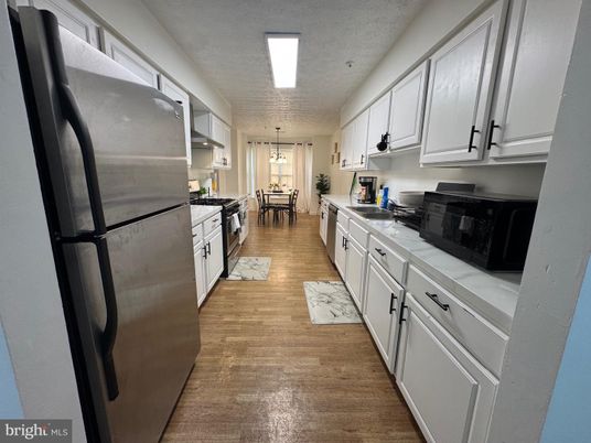 Dining room, Interior, Kitchen, Pendant Lights, Wood Texture Flooring