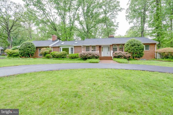 Exterior, Facade, Brick Facade, Ranch