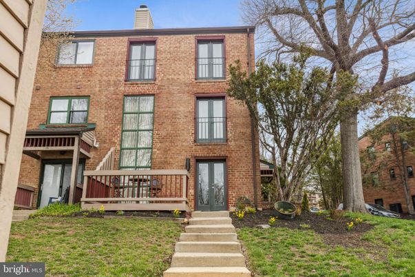 Exterior, Facade, Brick Facade, Rowhouse
