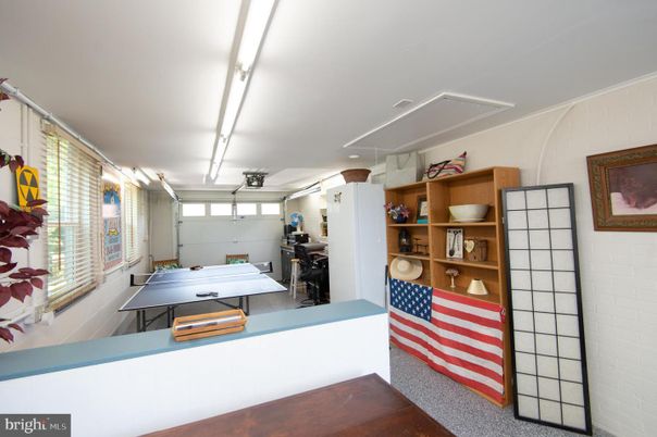 Game Room, Interior